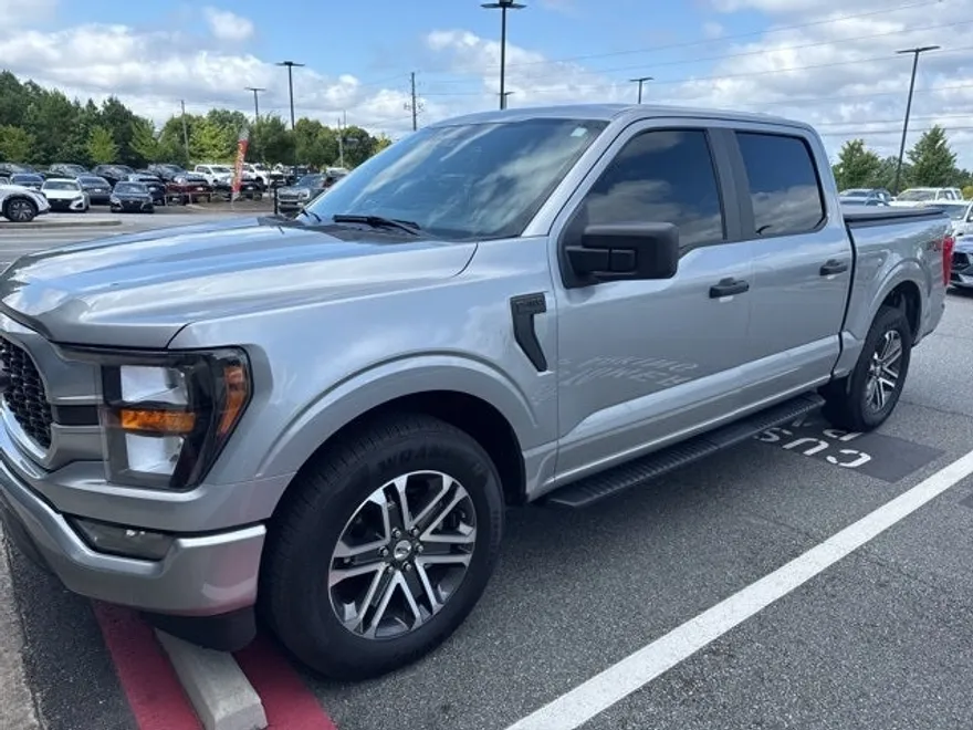 2023 Ford F-150 XL photo 1