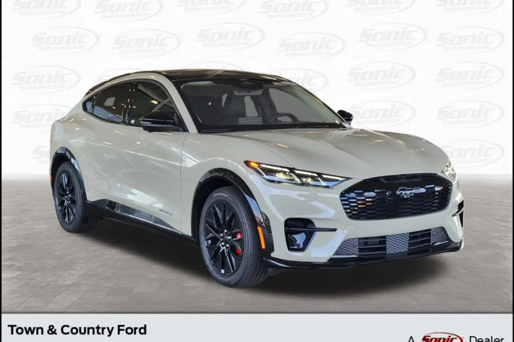 2025 Ford Mustang Mach-E Premium photo 1