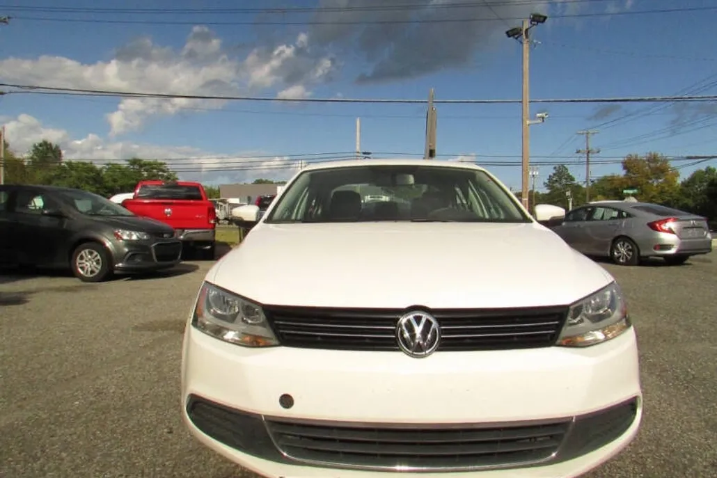 2013 Volkswagen Jetta SE photo 1