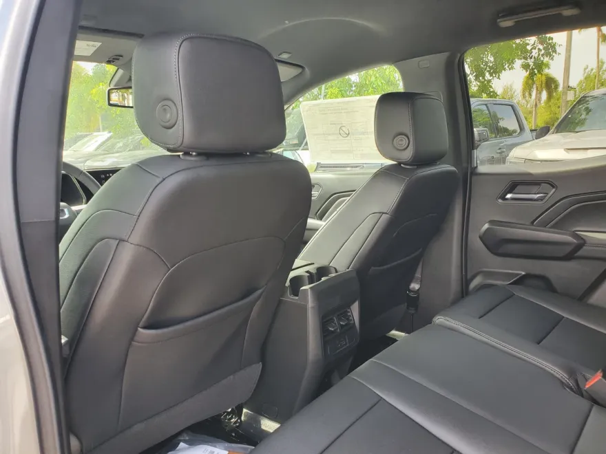 2025 Gmc Canyon Elevation photo 1