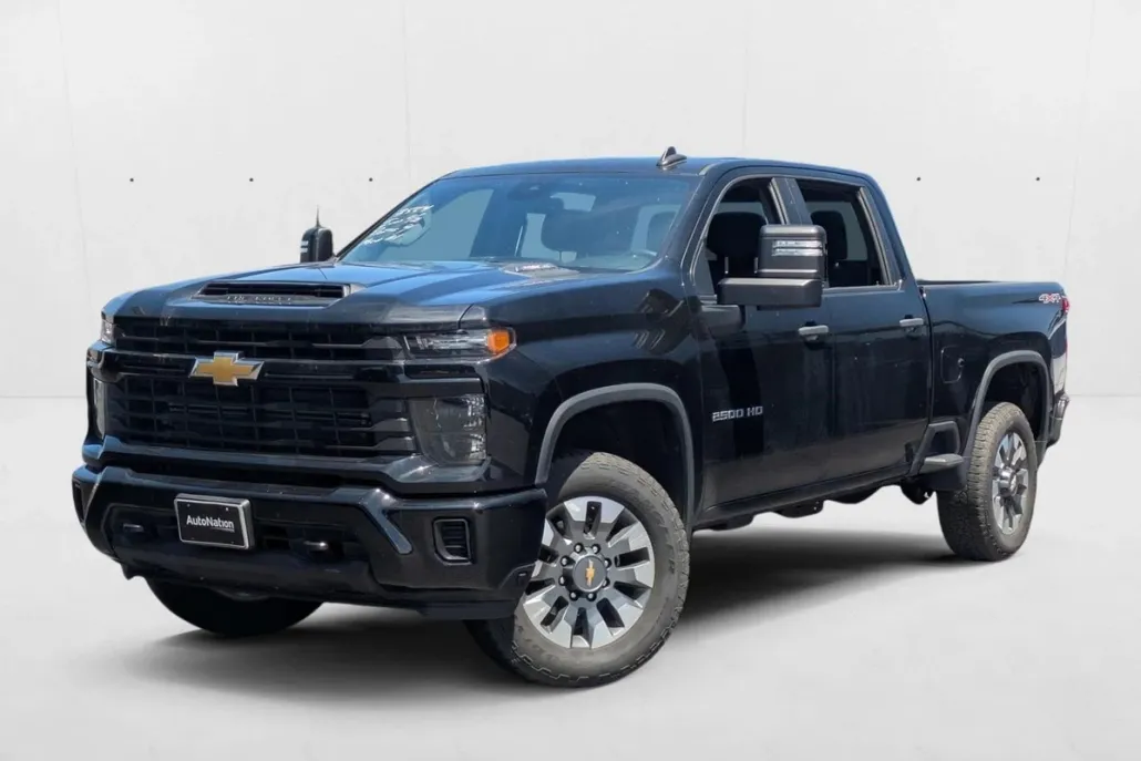 2024 Chevrolet Silverado 2500HD Custom photo 1