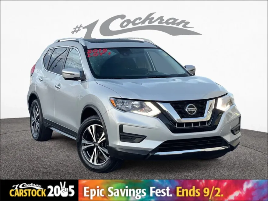 2019 Nissan Rogue SV photo 1