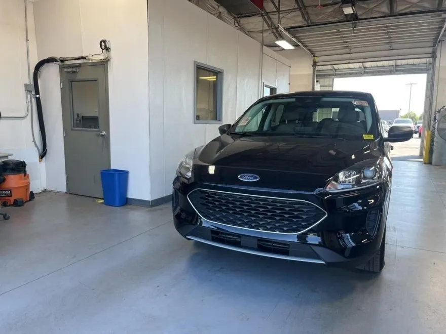 2022 Ford Escape SE photo 1