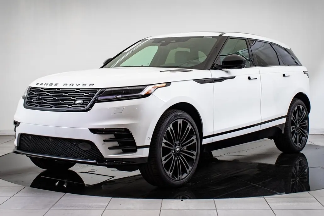 2026 Land Rover Range Rover Velar SE photo 1