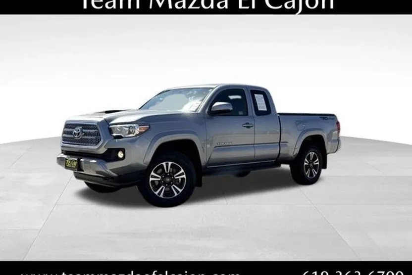 2016 Toyota Tacoma SR5 TRD Sport photo 1
