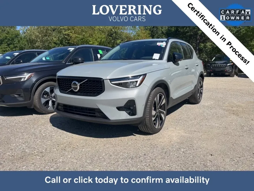 2025 Volvo XC40 Plus photo 1