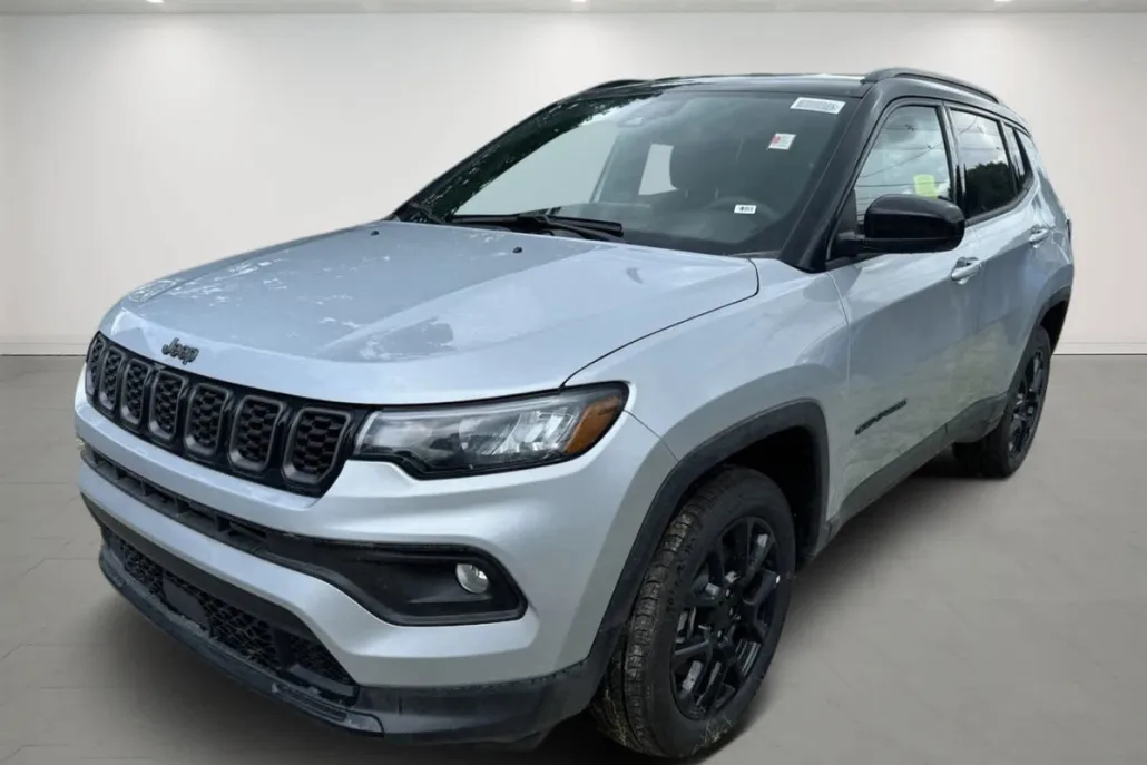 2024 Jeep Compass Latitude photo 1