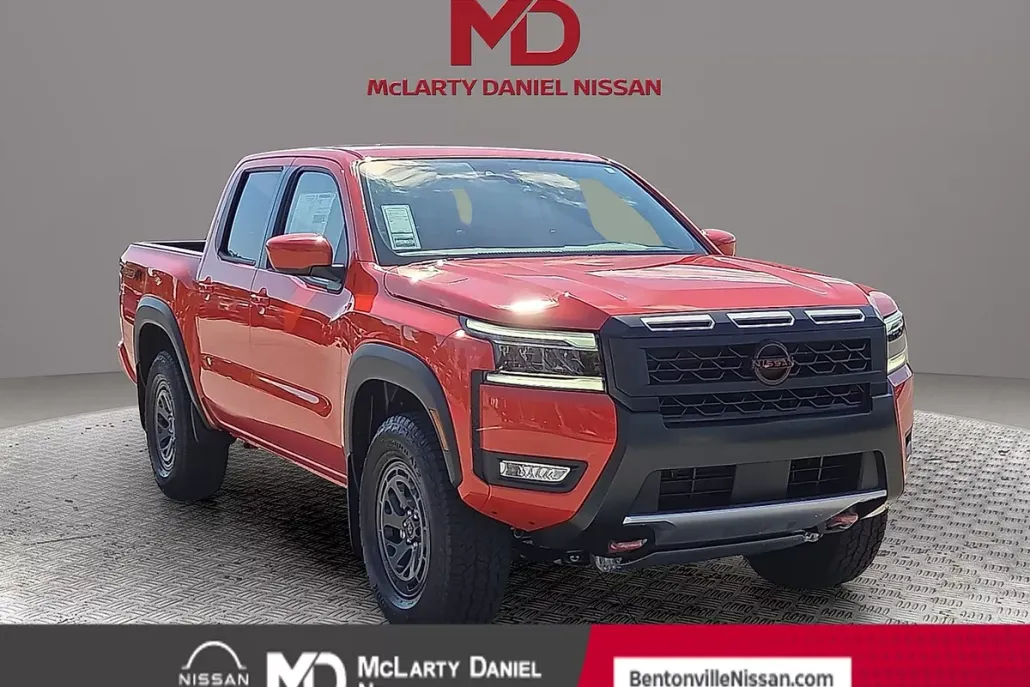 2025 Nissan Frontier Crew Cab PRO-4X photo 1