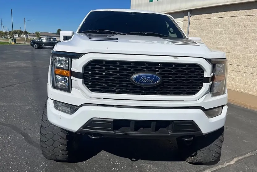 2023 Ford F-150 XL STX photo 1