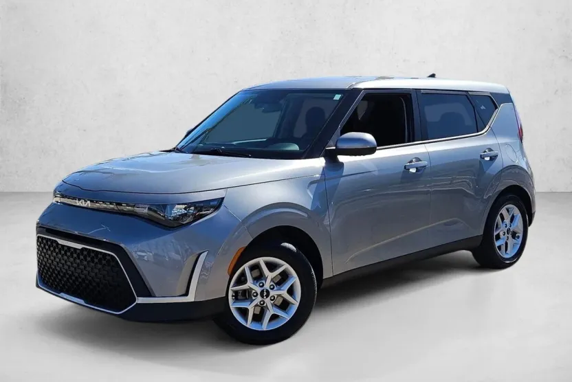 2023 Kia Soul LX S photo 1