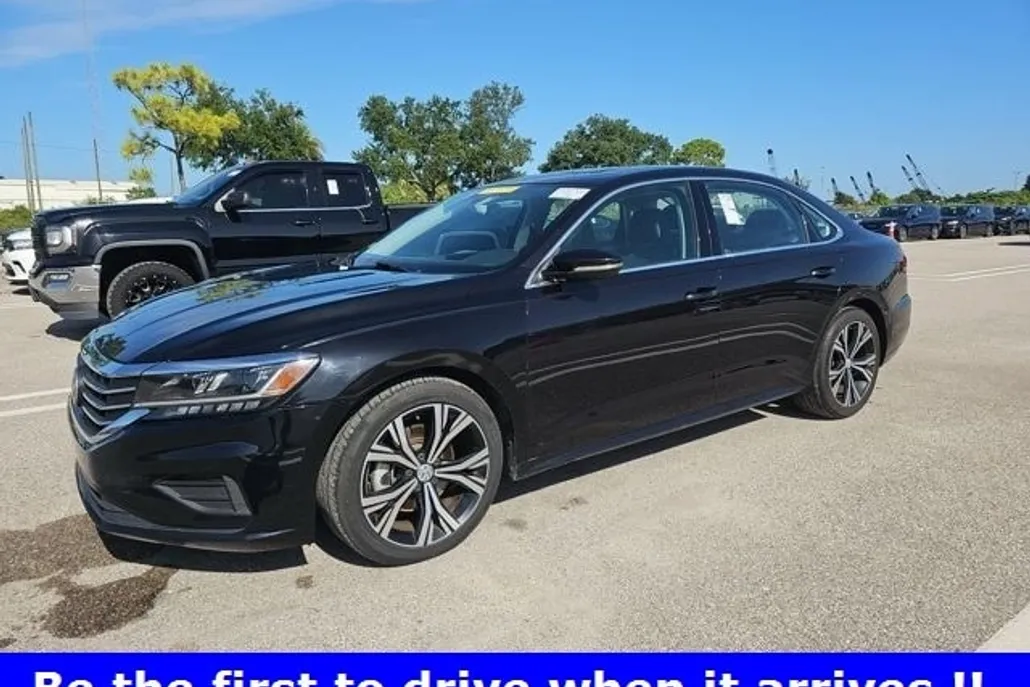 2022 Volkswagen Passat 2.0T SE photo 1