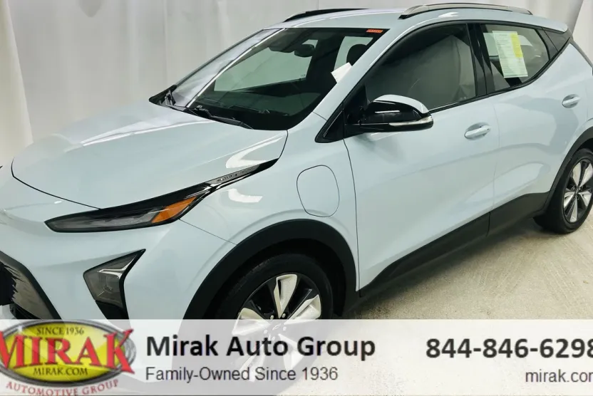2023 Chevrolet Bolt EUV photo 1