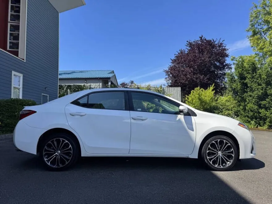 2014 Toyota Corolla S Premium photo 1