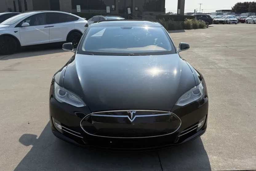 2013 Tesla Model S photo 1
