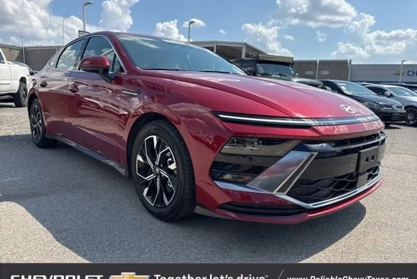 2024 Hyundai Sonata SEL photo 1