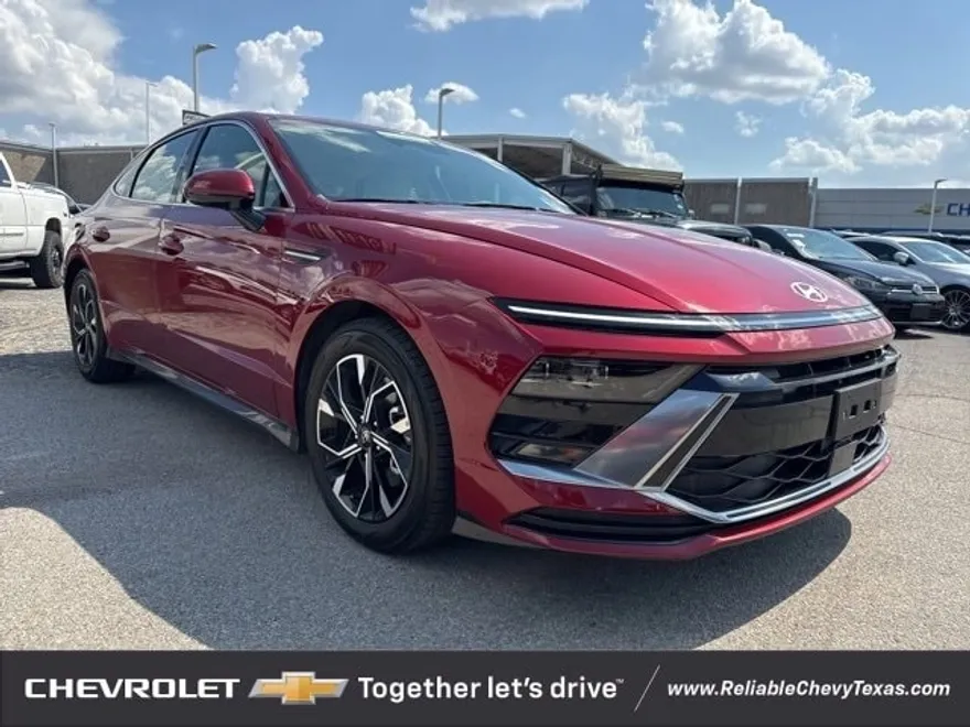 2024 Hyundai Sonata SEL photo 1
