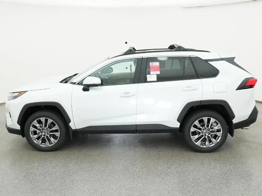 2025 Toyota RAV4 XLE Premium photo 1