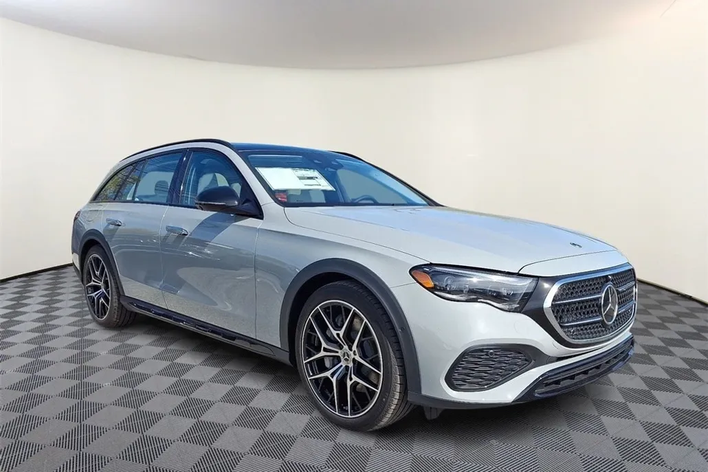 2026 Mercedes Benz E 450 4MATIC All-Terrain photo 1