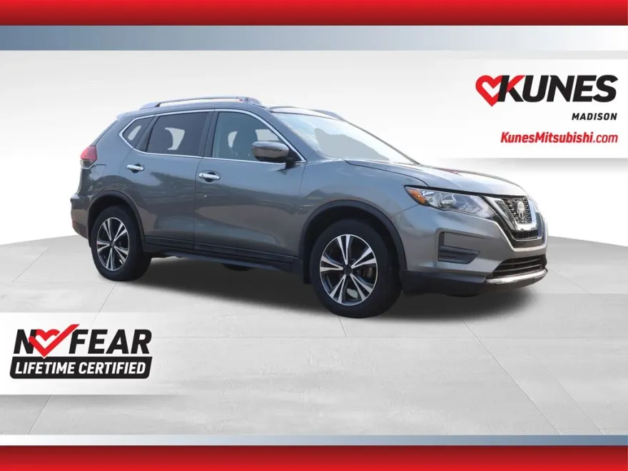 2020 Nissan Rogue SV photo 1