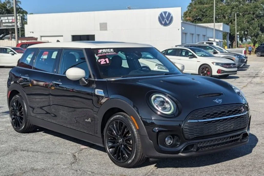 2021 Mini Clubman Base S ALL4 photo 1