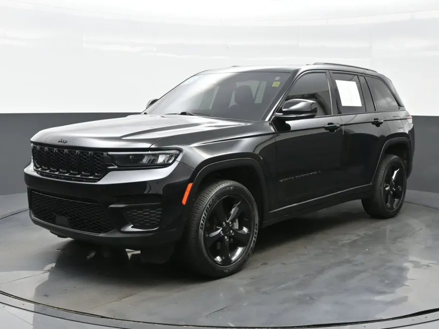 2023 Jeep Grand Cherokee Altitude photo 1