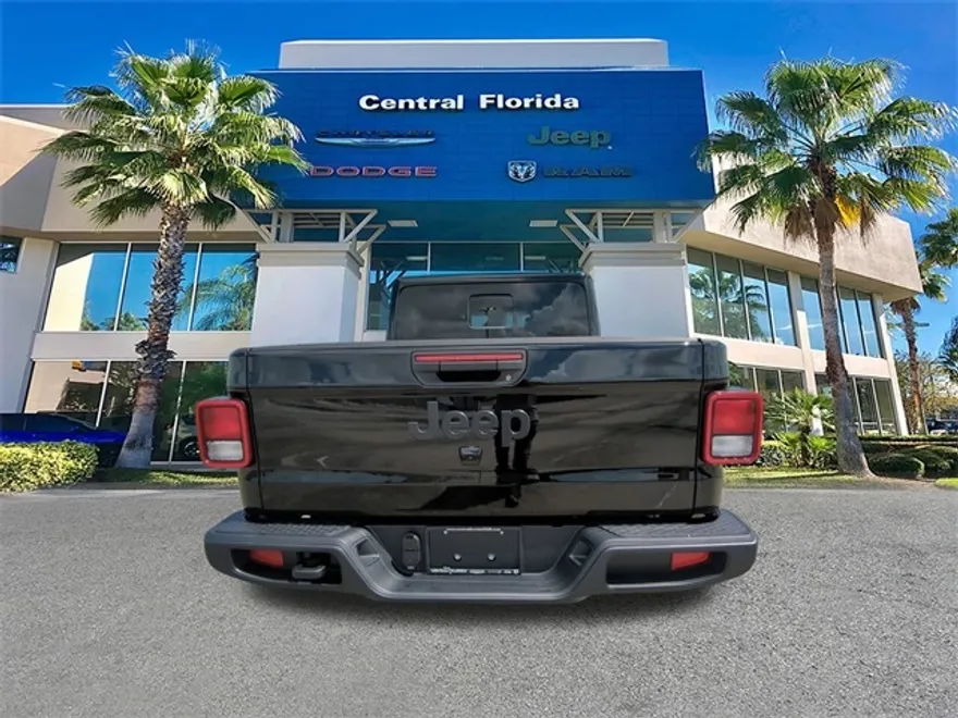 2025 Jeep Gladiator Sport S photo 1