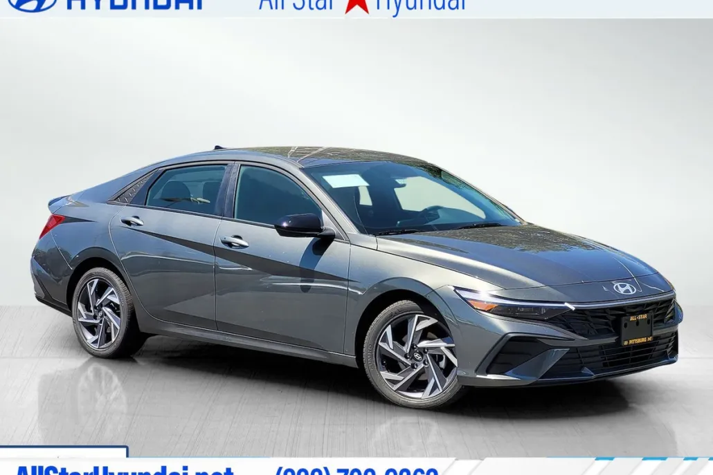 2025 Hyundai Elantra SEL Sport photo 1
