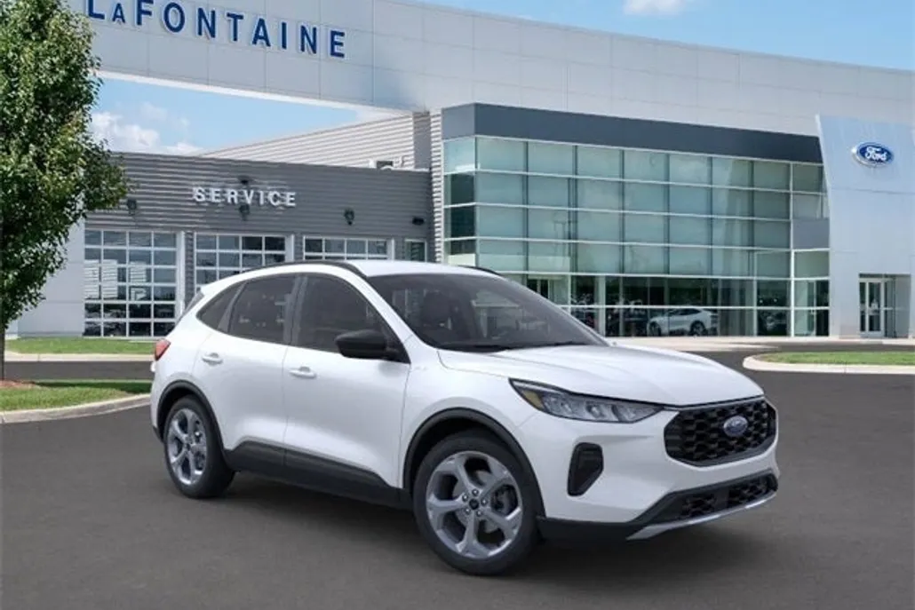 2025 Ford Escape ST-Line photo 1