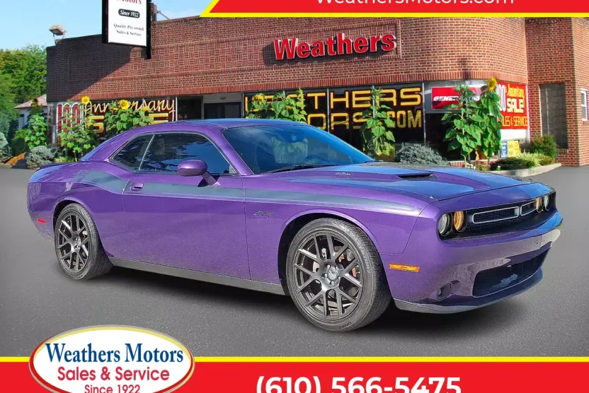 2016 Dodge Challenger R/T Plus photo 1