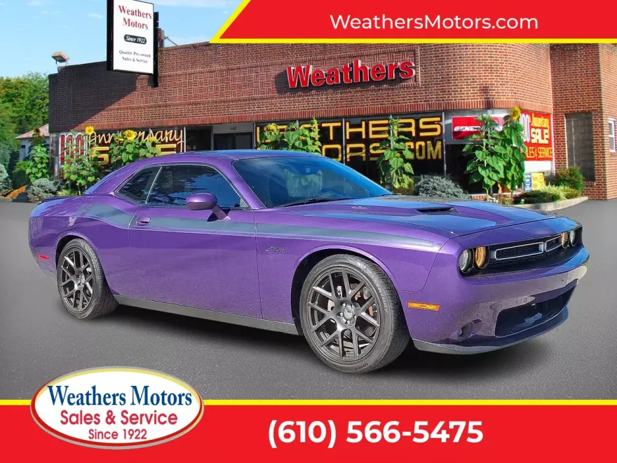 2016 Dodge Challenger R/T Plus photo 1