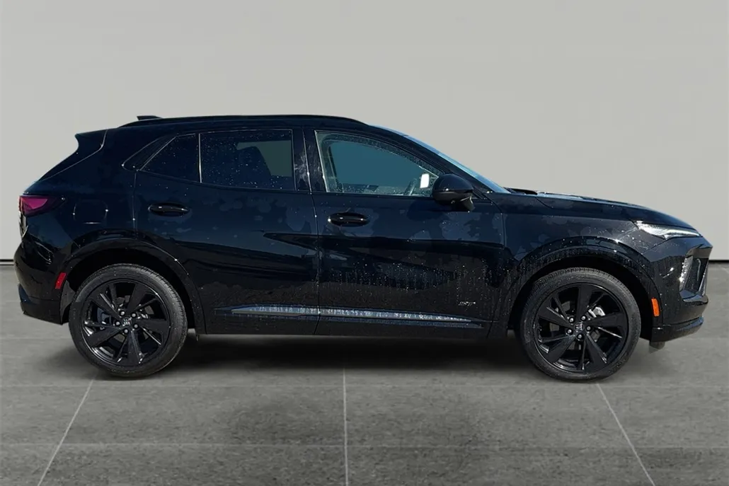 2025 Buick Envision Sport Touring photo 1