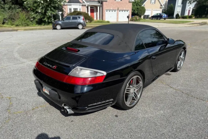2004 Porsche 911 4S photo 1