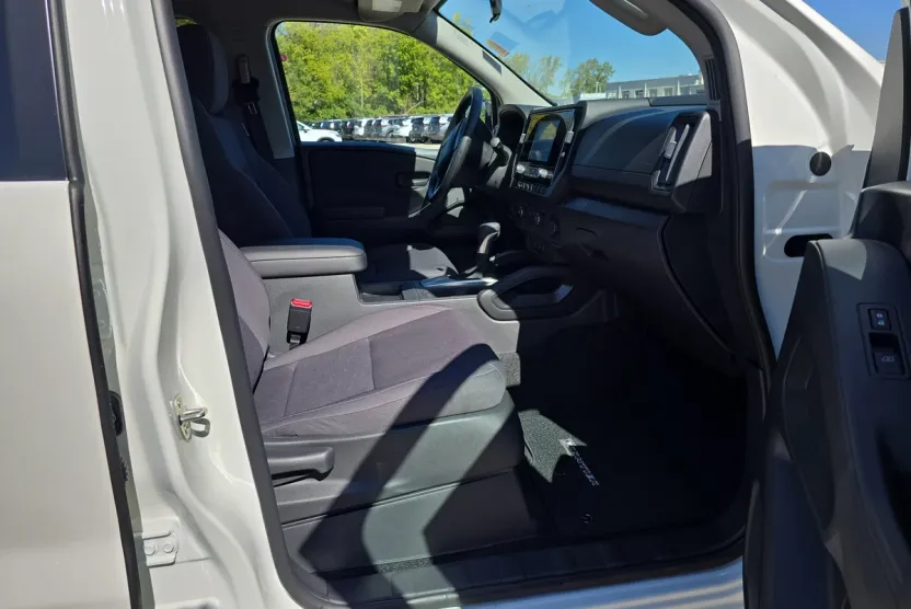 2026 Nissan Frontier S photo 1