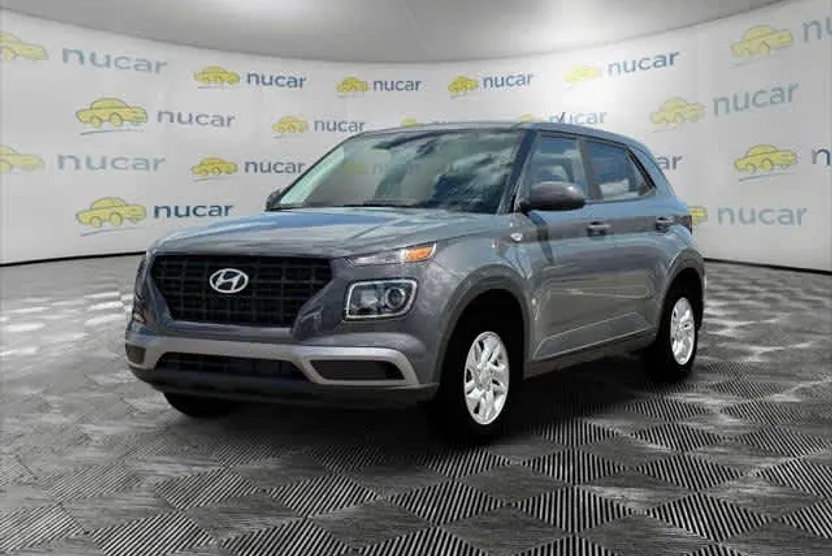2025 Hyundai Venue SE photo 1