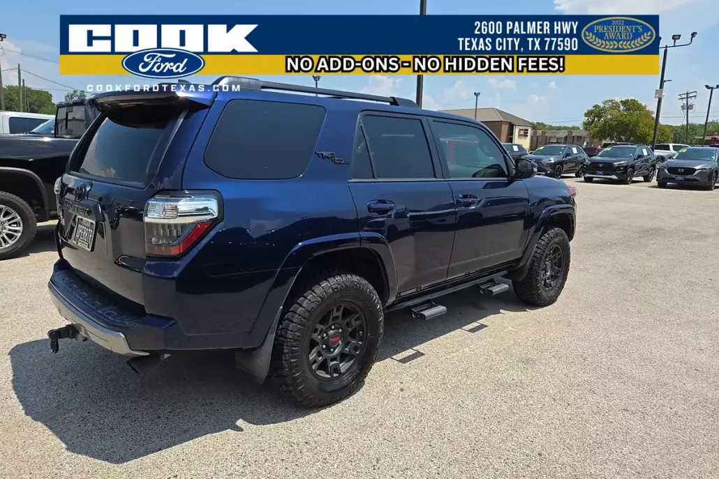 2019 Toyota 4Runner TRD Off-Road Premium photo 1
