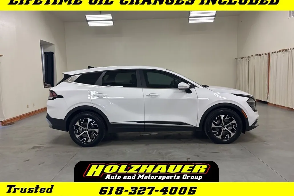 2024 Kia Sportage EX photo 1