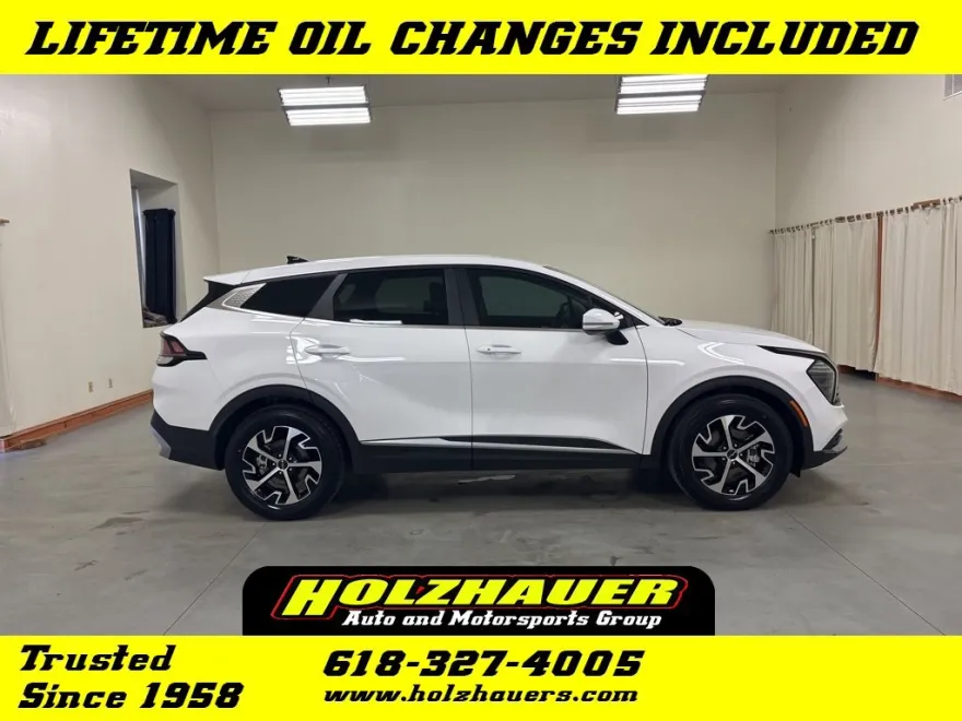 2024 Kia Sportage EX photo 1