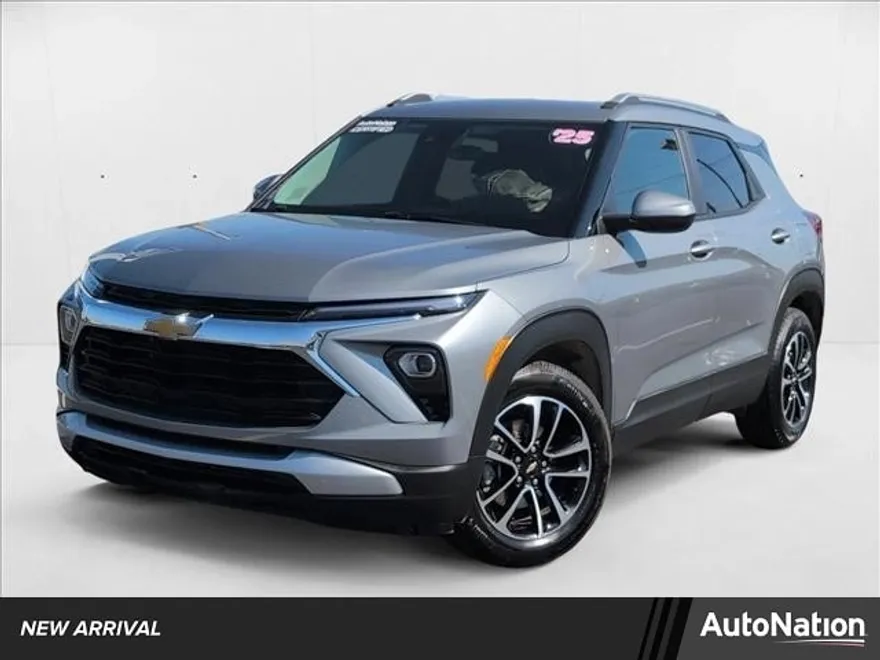 2025 Chevrolet Trailblazer LT photo 1