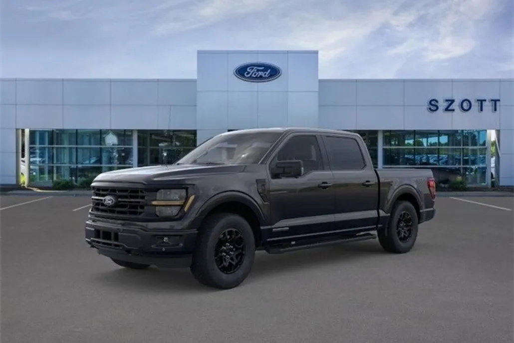 2025 Ford F-150 XLT photo 1