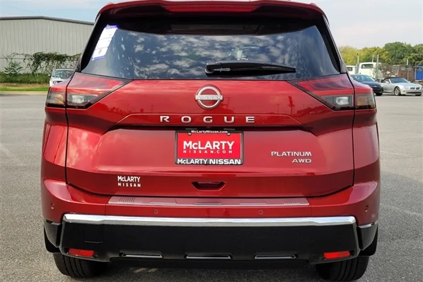 2026 Nissan Rogue Platinum photo 1