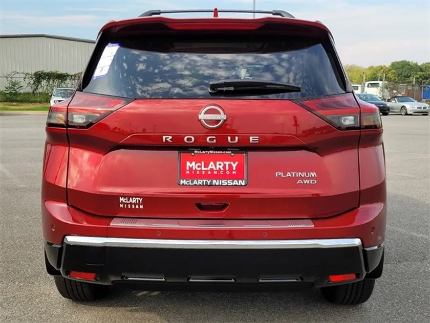 2026 Nissan Rogue Platinum photo 1