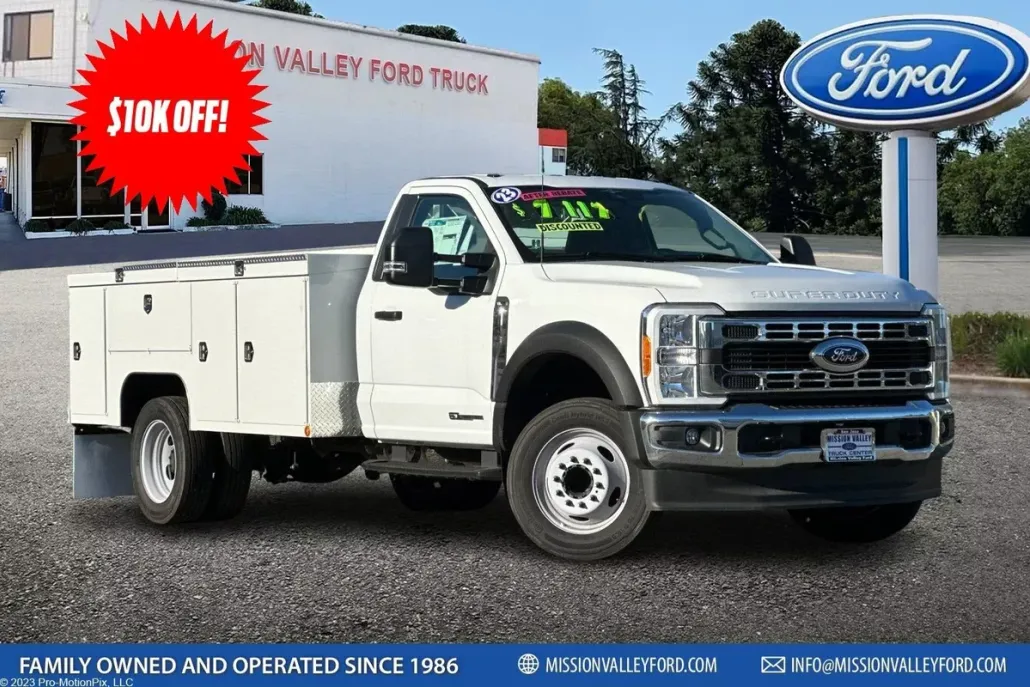 2023 Ford F-450 photo 1