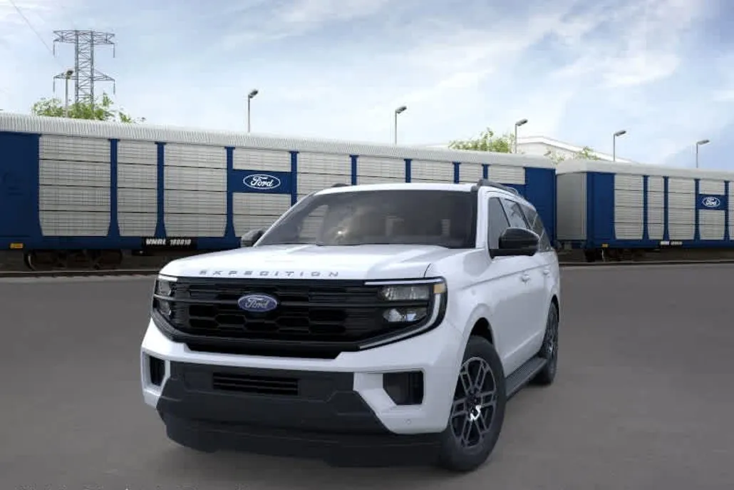 2025 Ford Expedition photo 1