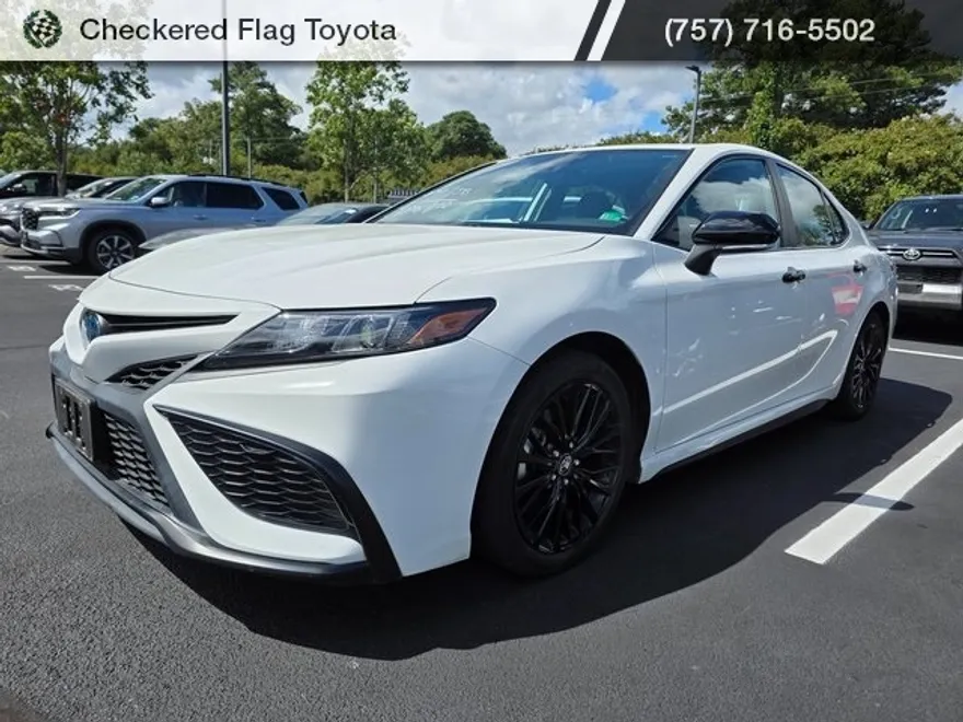2022 Toyota Camry Hybrid photo 1