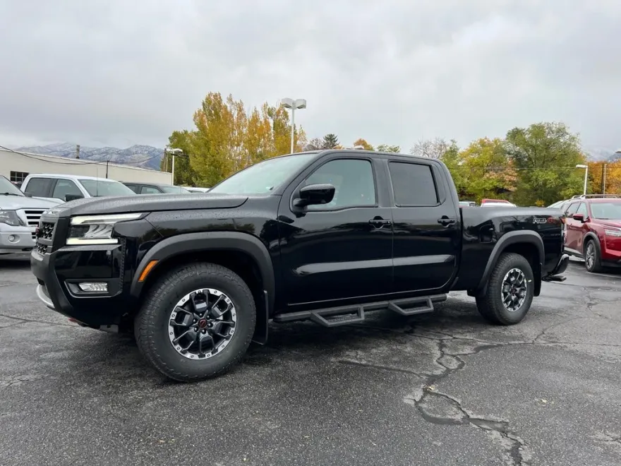 2025 Nissan Frontier PRO-4X photo 1
