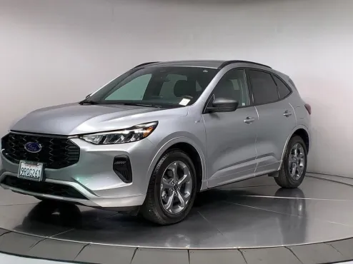 2024 Ford Escape ST-Line photo 4