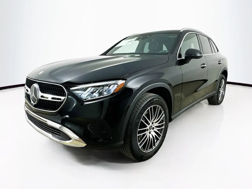 2025 Mercedes Benz GLC 300 4MATIC photo 1