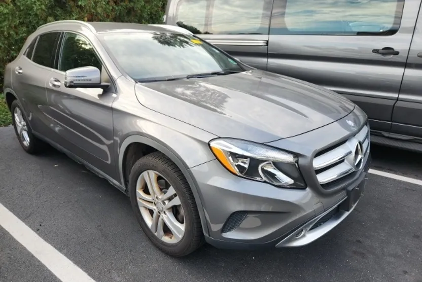2016 Mercedes Benz GLA 250 4MATIC photo 1
