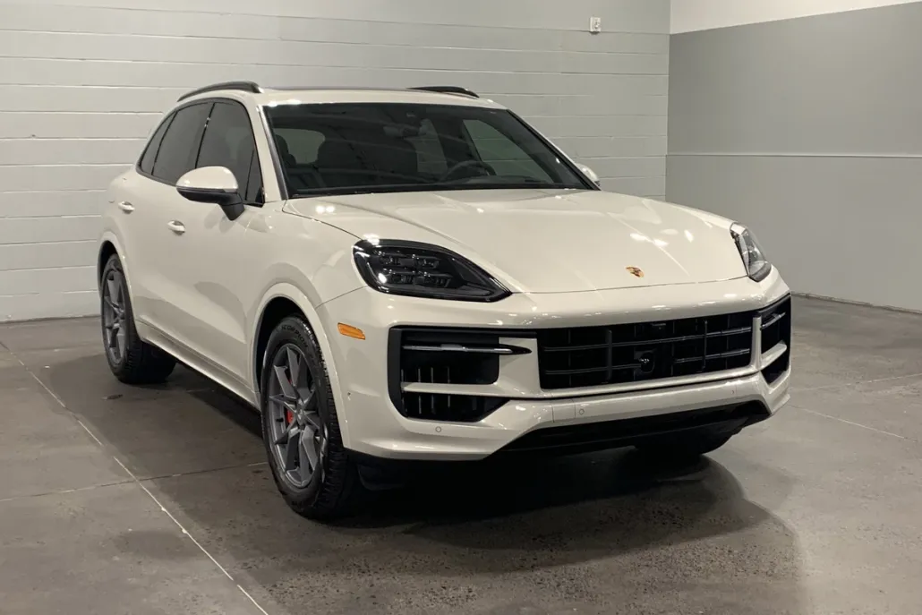 2026 Porsche Cayenne S photo 1