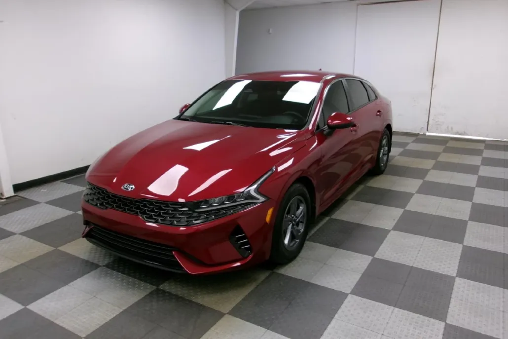 2021 Kia K5 LXS photo 1